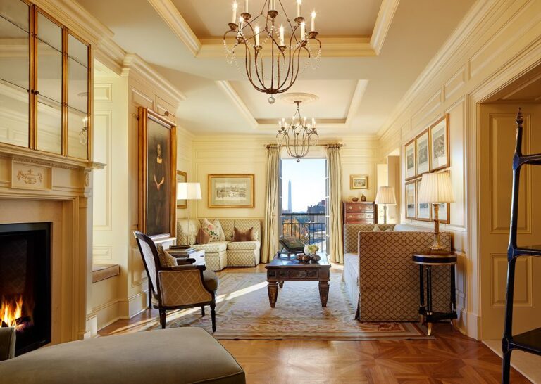 The-Presidential-Suite-Parlor
